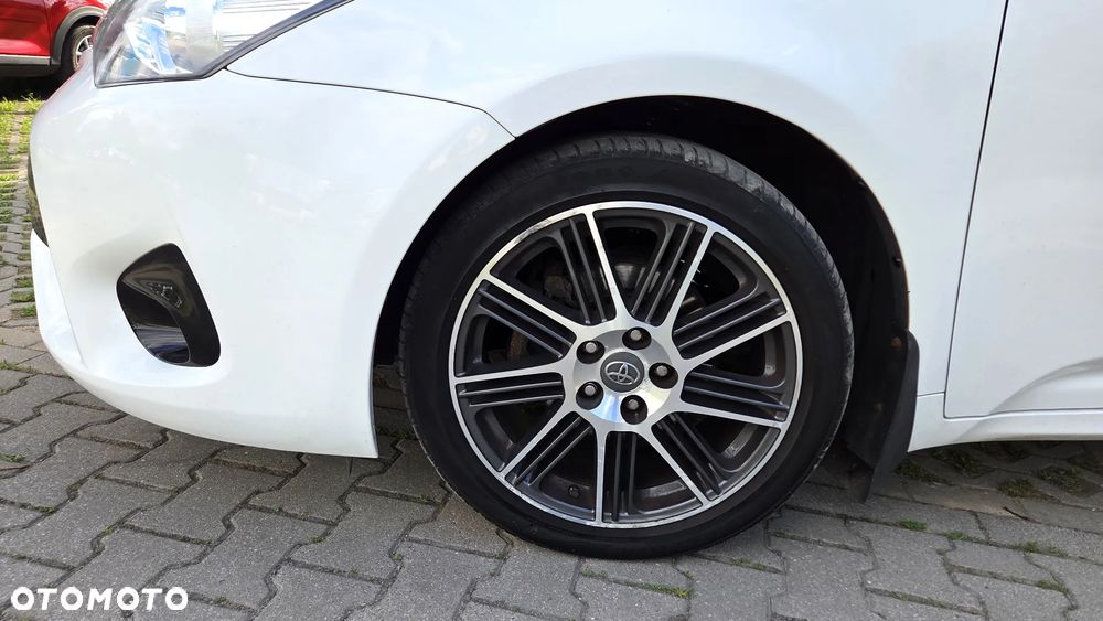 Toyota Avensis 1.6 Business Edition - 24