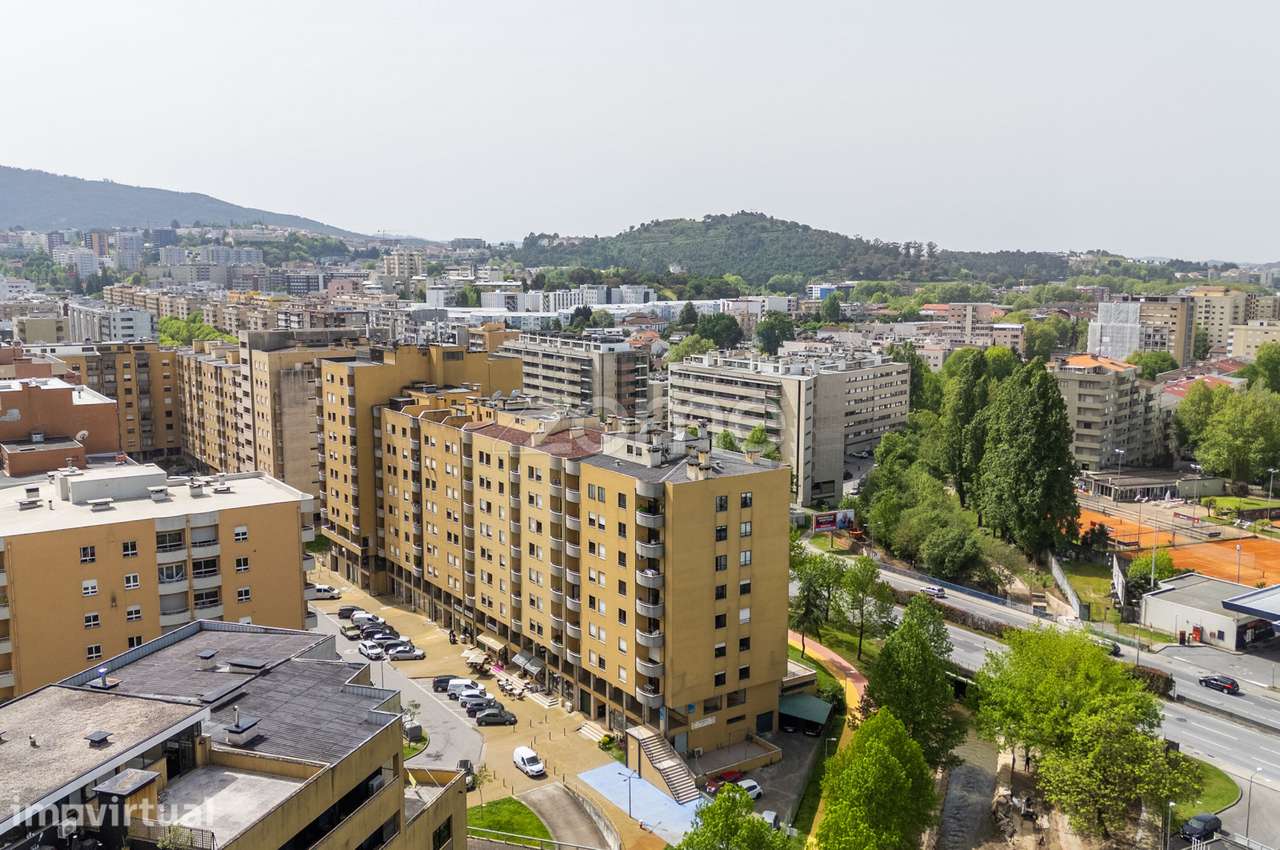 Apartamento T3 com Suite | Garagem | Elevador | 6.º Andar | Braga - Grande imagem: 3/41