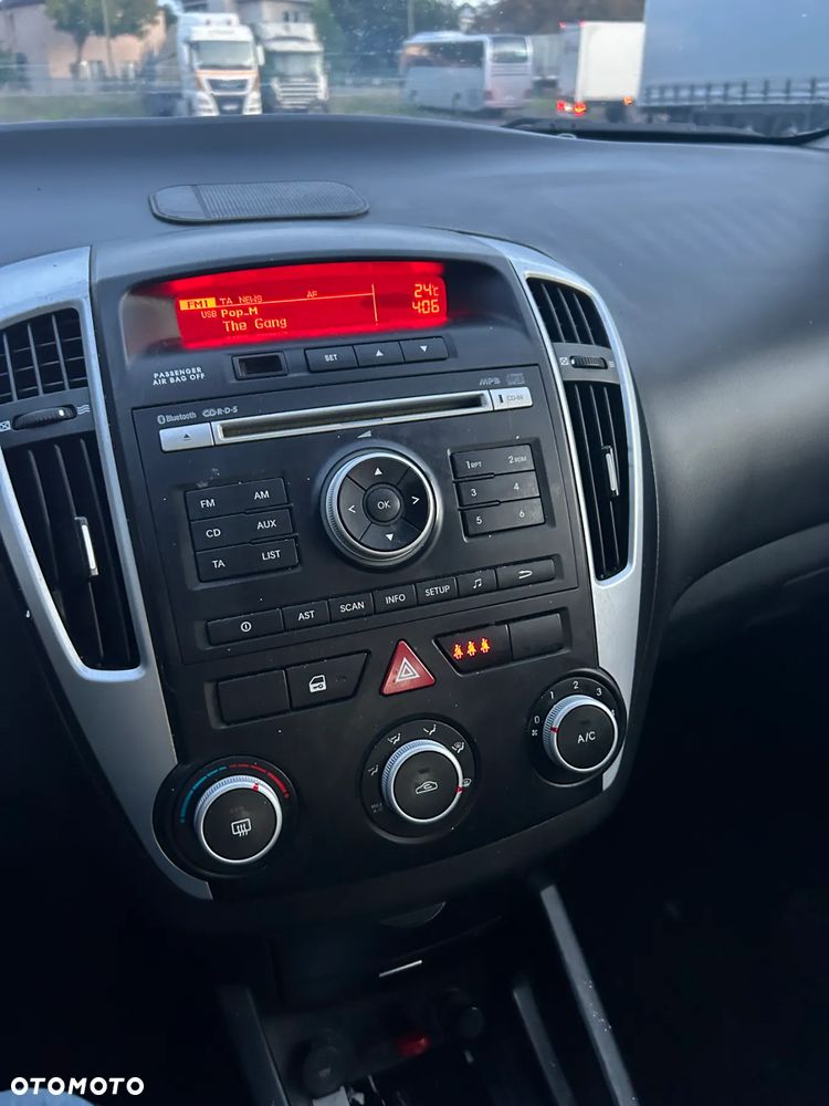 Kia Ceed - 5