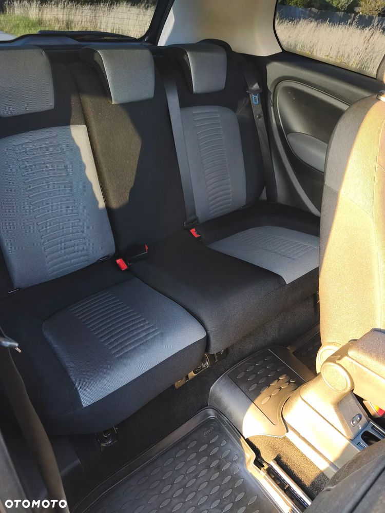 Fiat Grande Punto - 11