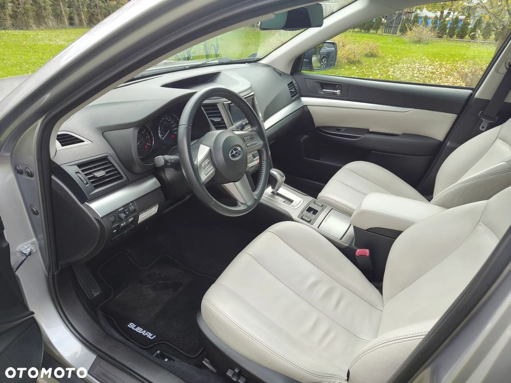 Subaru Outback 2.5i Lineartronic Trend - 12