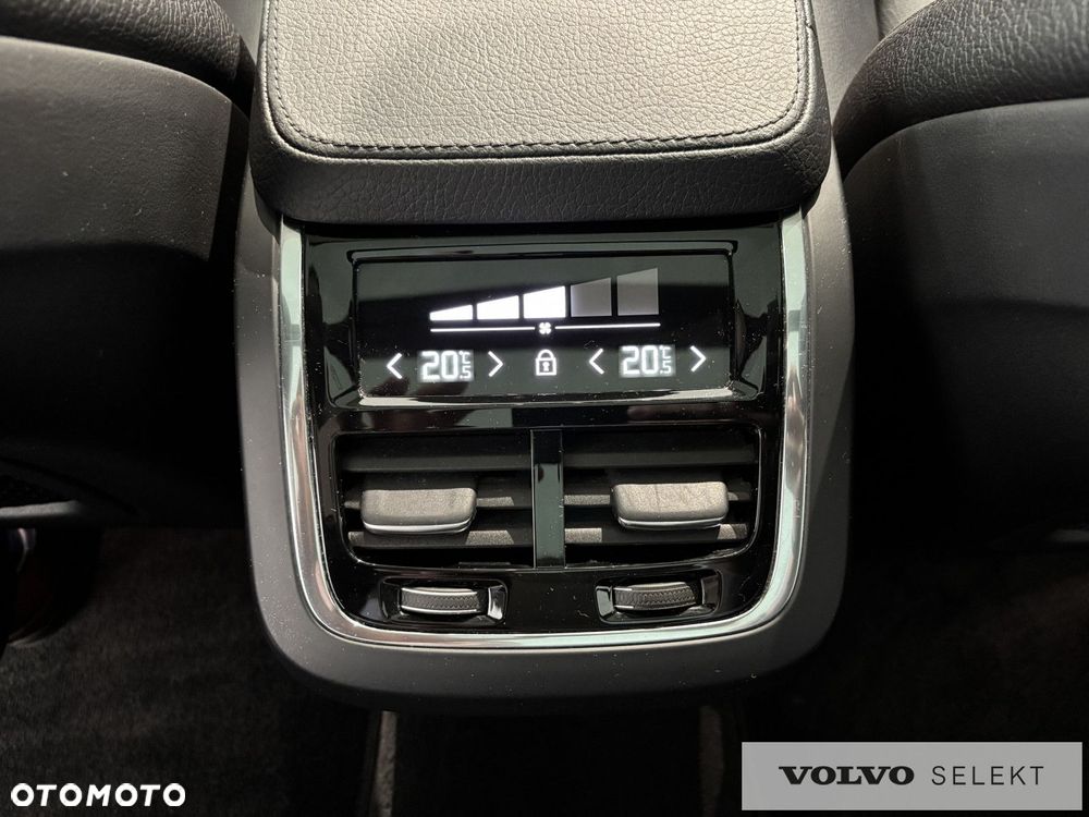 Volvo XC 90 - 26