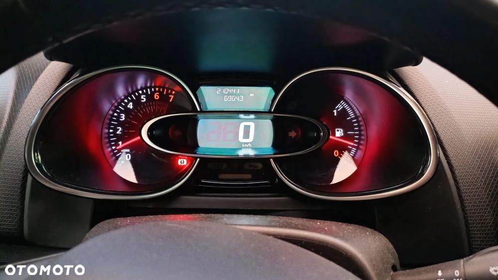 Renault Clio - 16