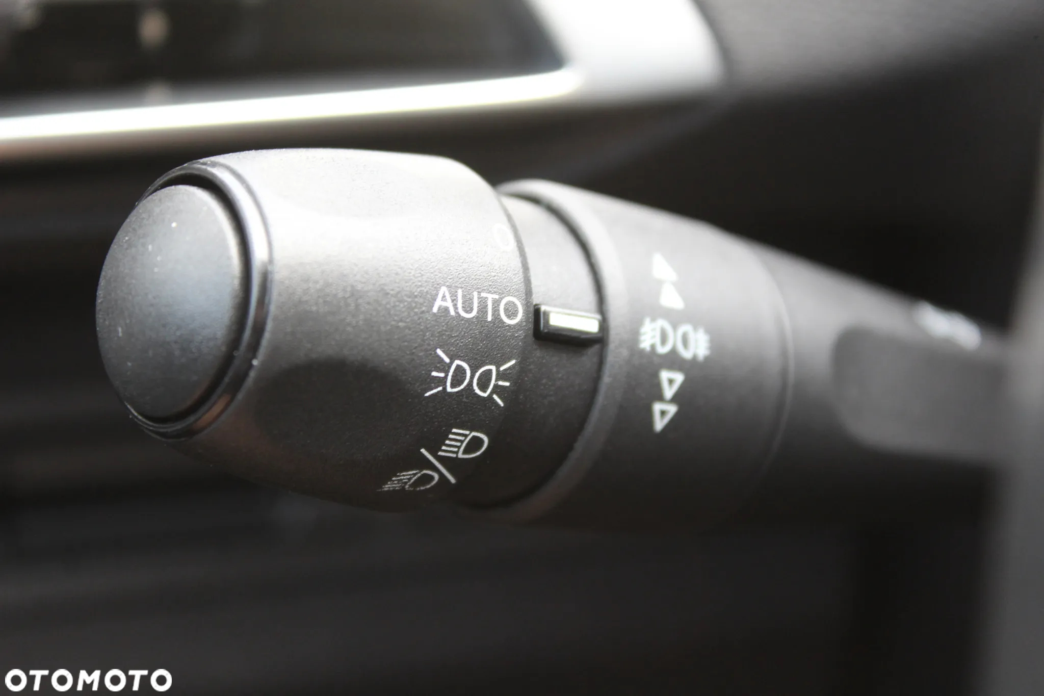 Peugeot 3008 1.6 BlueHDi Style S&S - 18