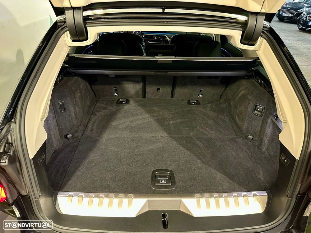 BMW 530 e Line Luxury - 54