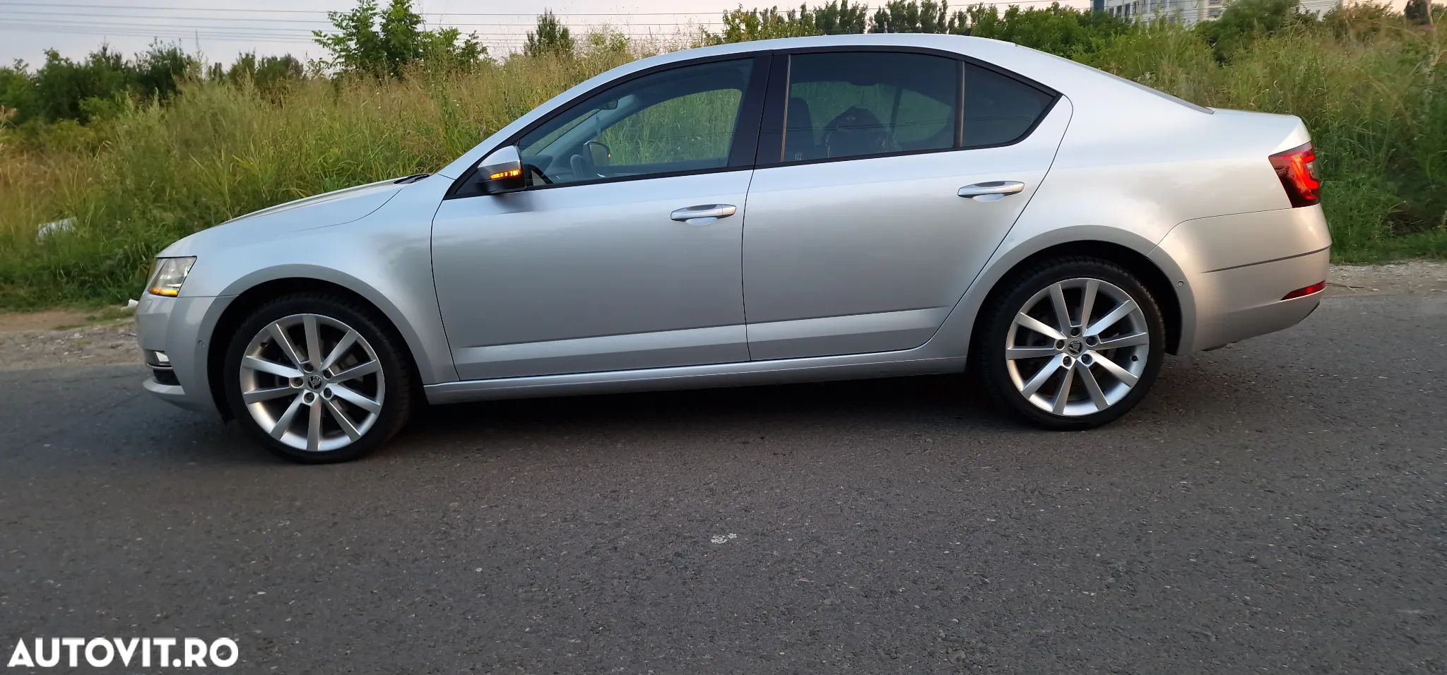 Skoda Octavia 2.0 TDI DSG 4X4 Style - 1