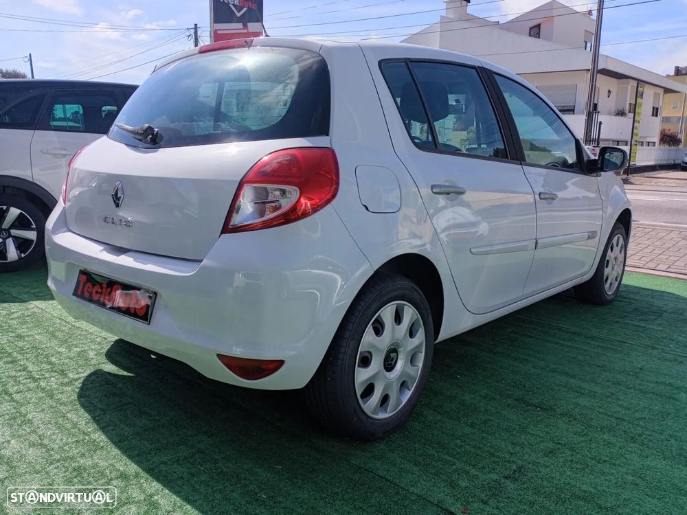 Renault Clio 1.5 dCi Dynamique S - 7