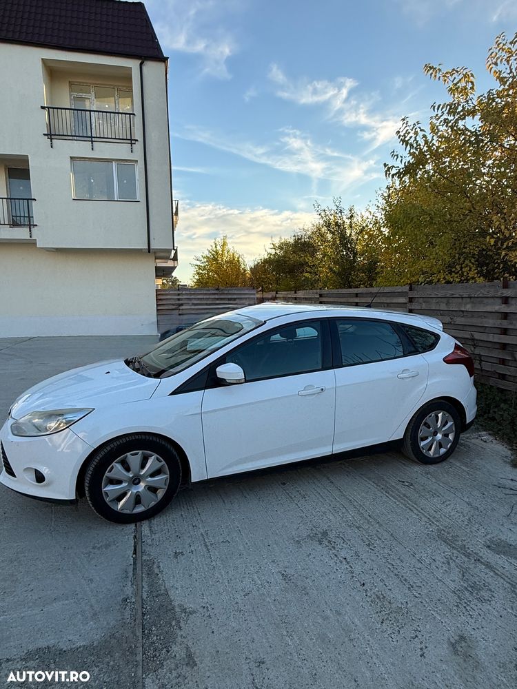 Ford Focus 1.6 TDCi DPF SYNC Edition - 3