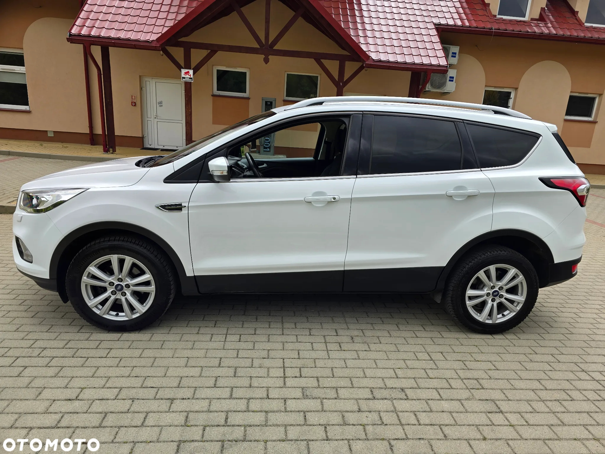Ford Kuga 1.5 EcoBoost 2x4 SYNC - 9