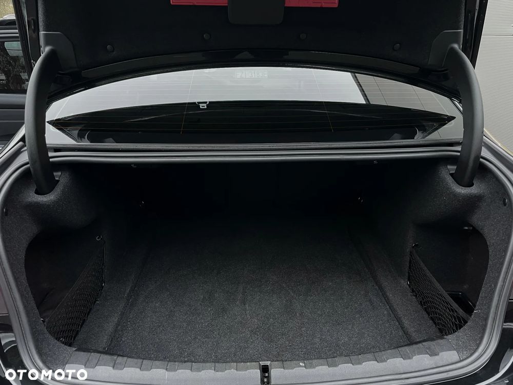 BMW Seria 3 320d Edition M Sport Shadow - 38