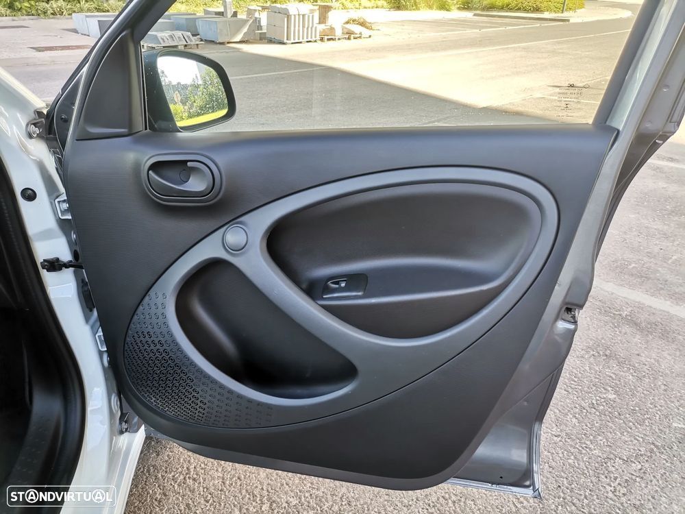 Smart ForFour EQ - 16
