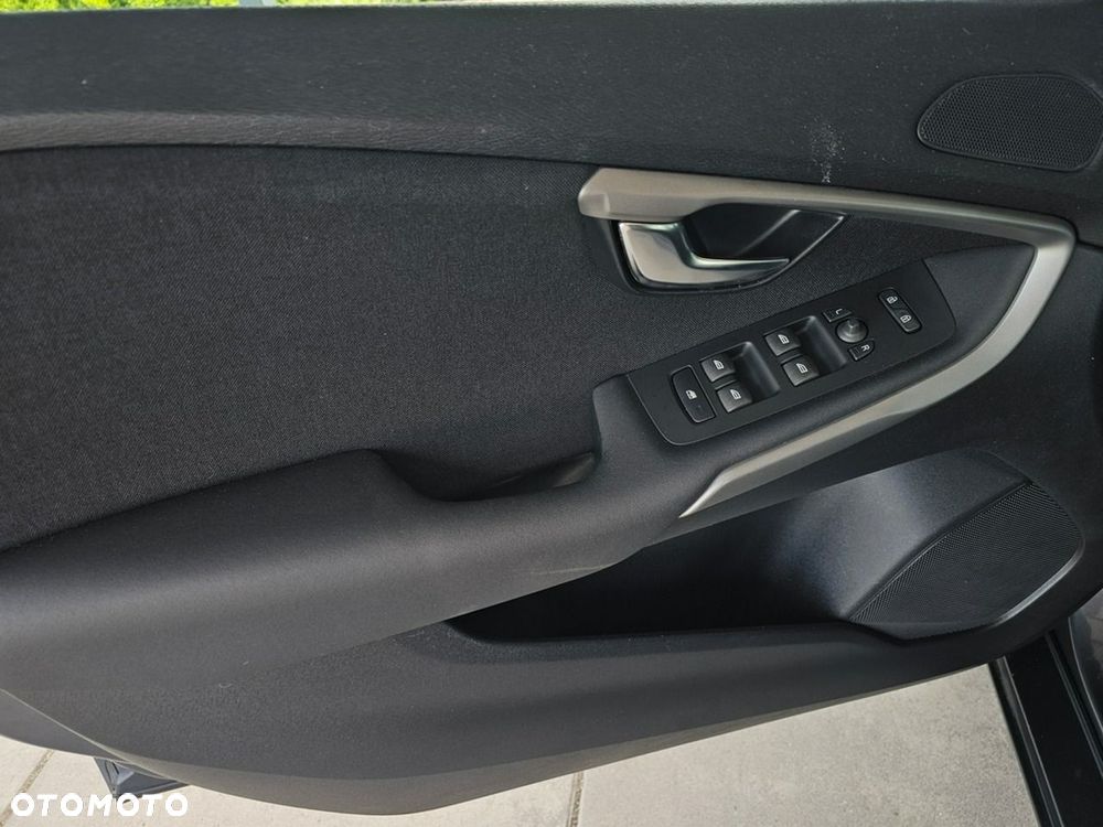 Volvo V40 - 11