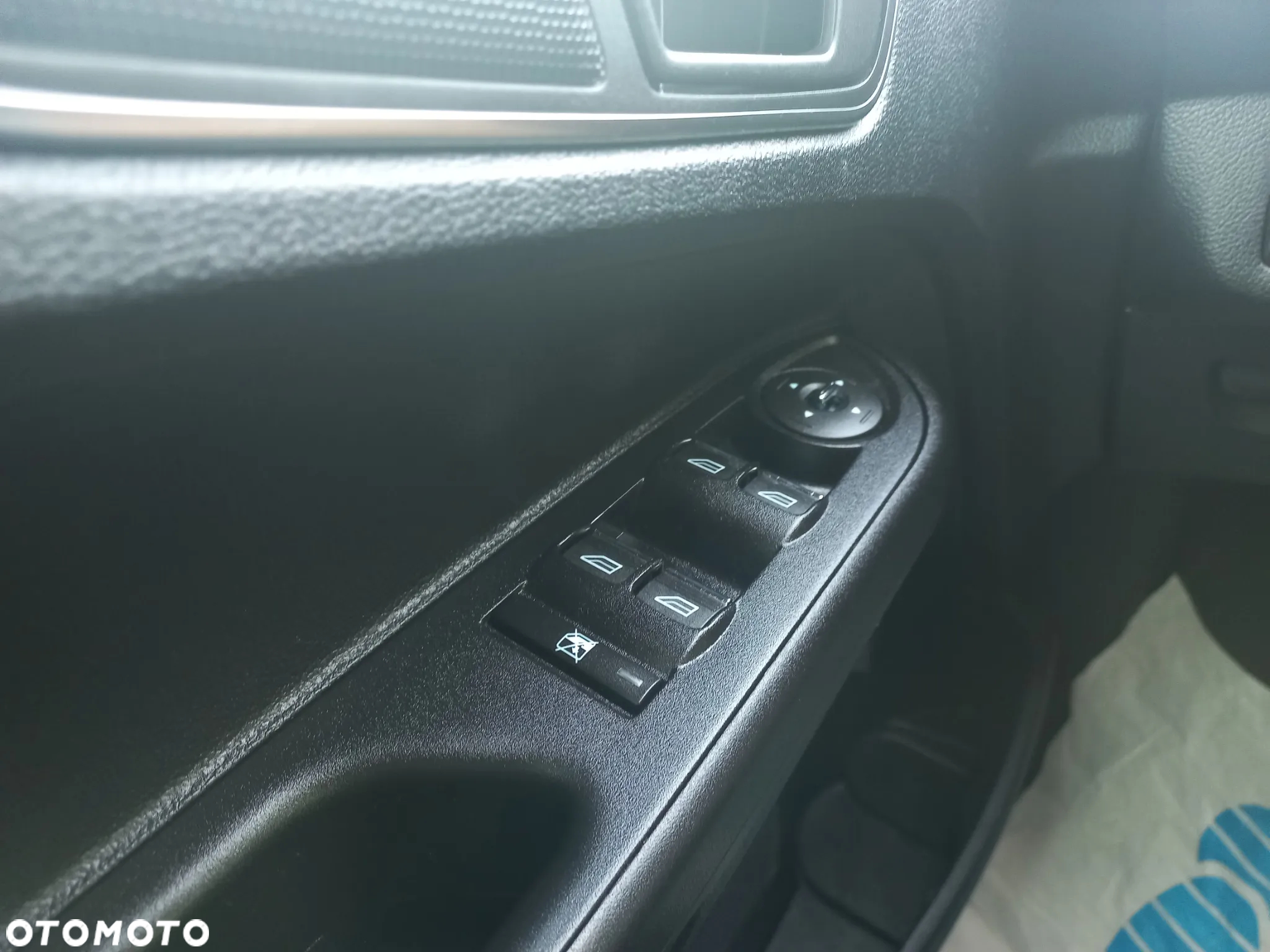 Ford B-MAX 1.4 SYNC Edition - 28