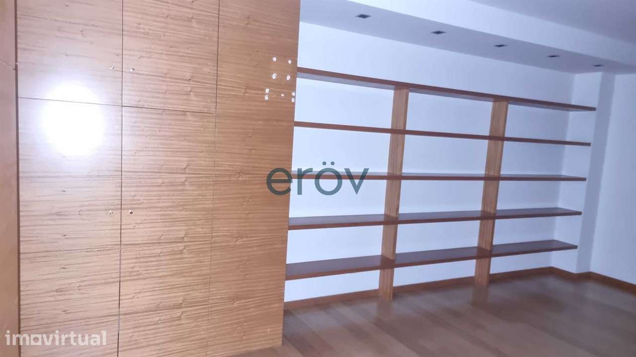 Loja para Arrendamento no Centro de Vila das Aves - Grande imagem: 2/14