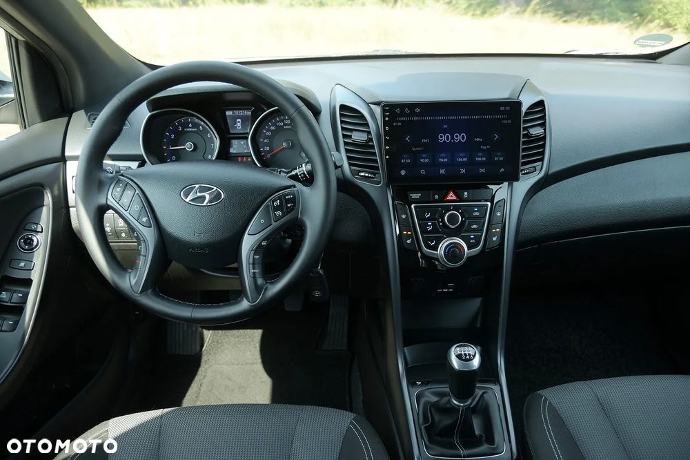 Hyundai i30 blue 1.6 GDI Passion - 24