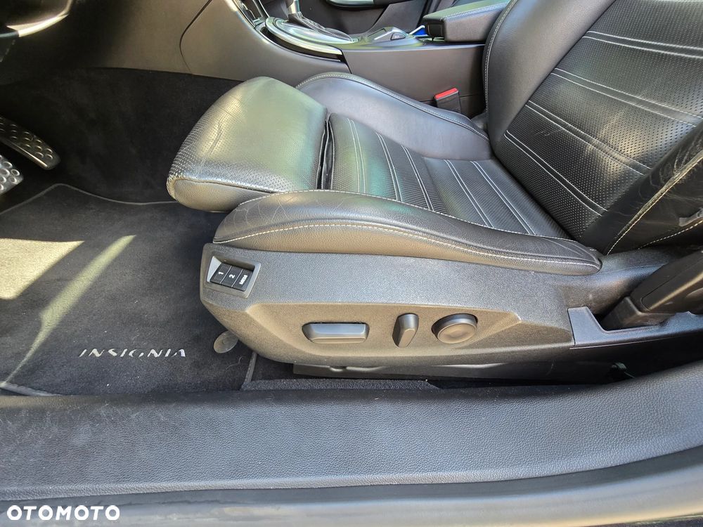 Opel Insignia - 15