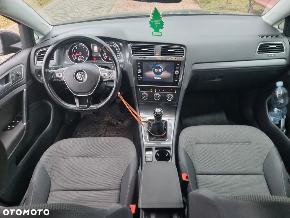 Volkswagen Golf Variant - 11