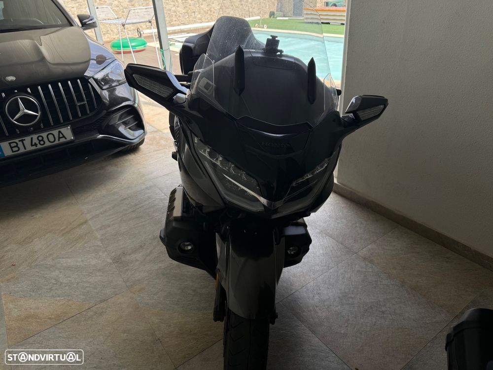 Honda Goldwing Tour - 5