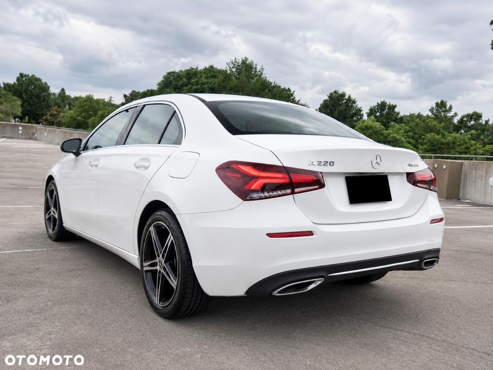 Mercedes-Benz Klasa A 220 4Matic 7G-DCT - 3