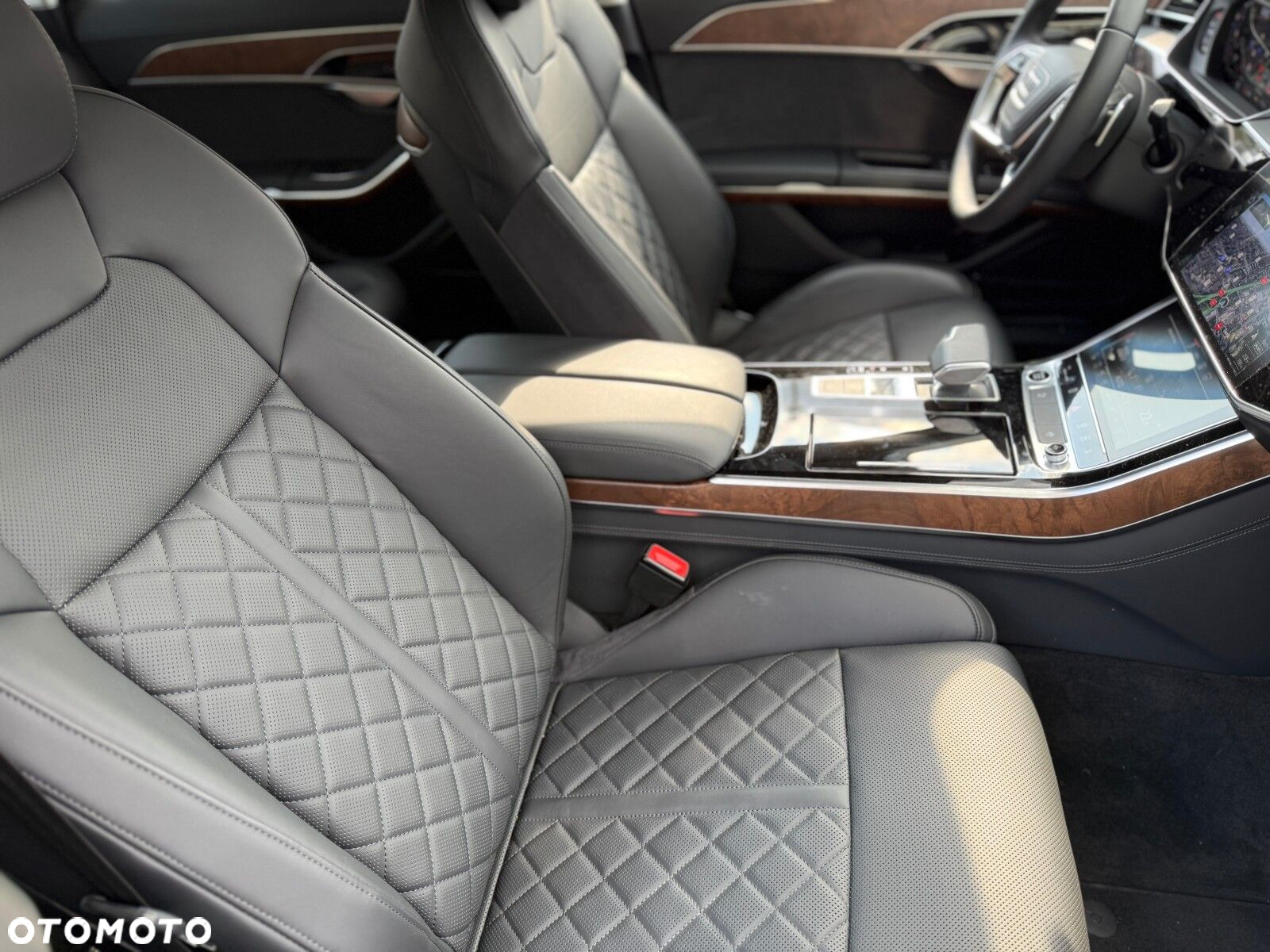 Audi A8 - 15
