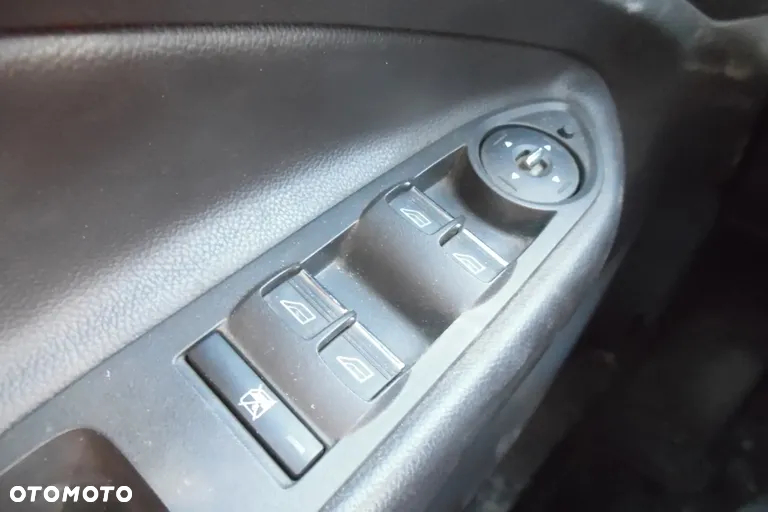 Ford Kuga 2.0 TDCi 2x4 Trend - 9