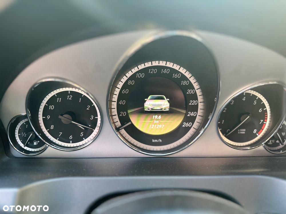 Mercedes-Benz Klasa E 250 BlueEFFICIENCY 7G-TRONIC Avantgarde - 11