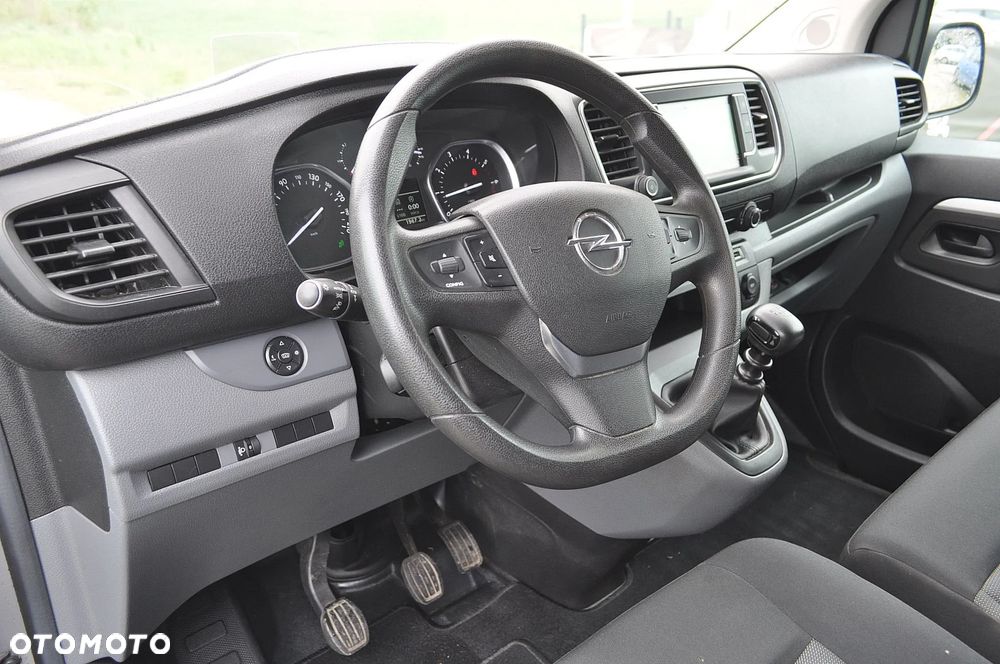 Opel Vivaro - 21