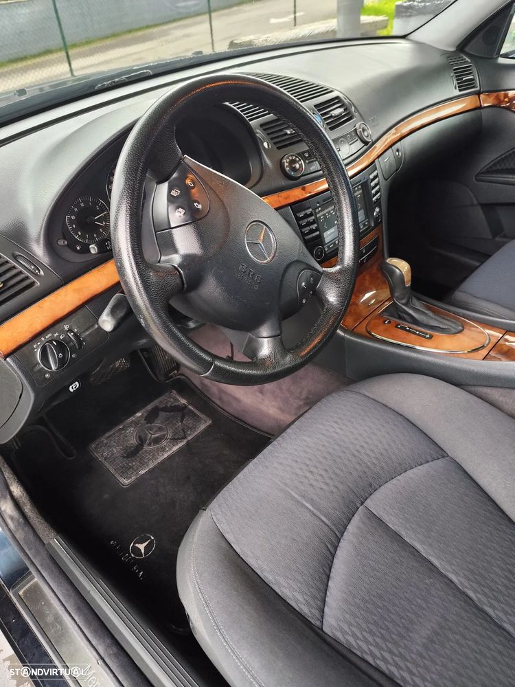 Mercedes-Benz E 220 CDI Auto Elegance - 5