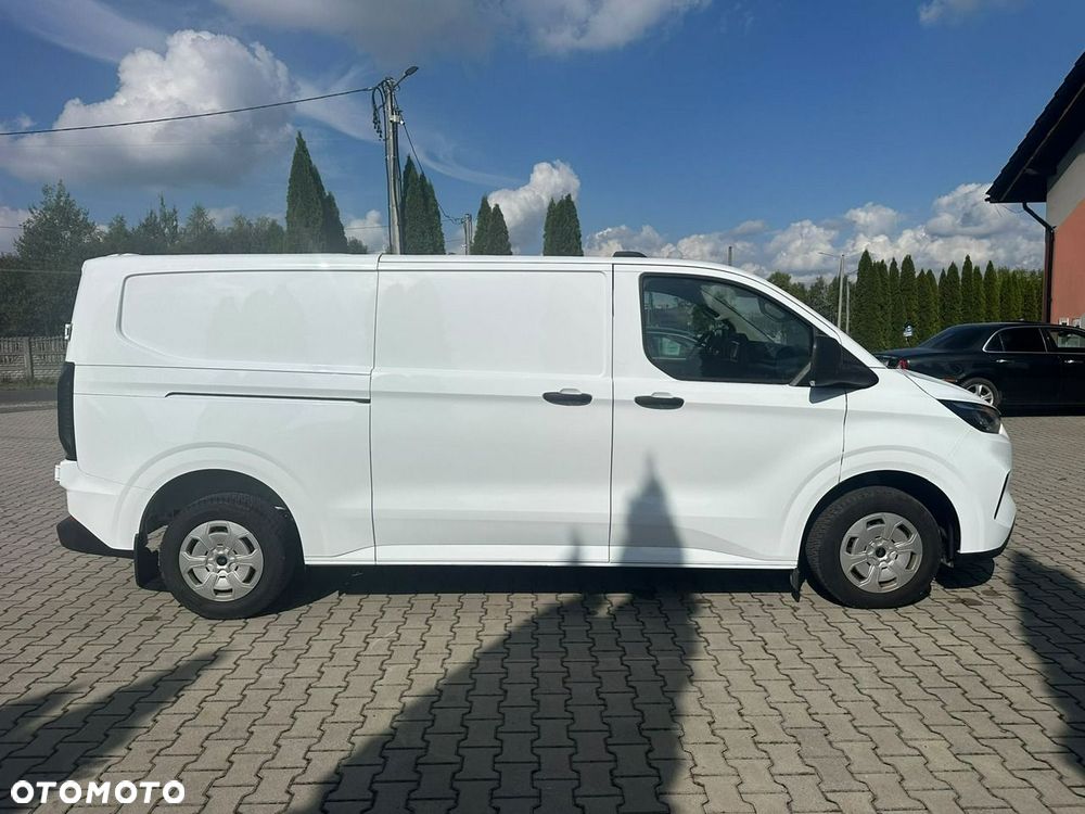 Ford Transit Custom - 8