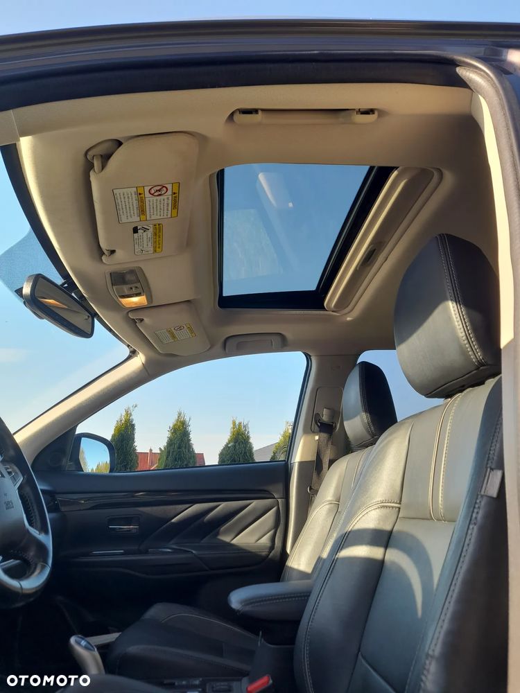 Mitsubishi Outlander - 13