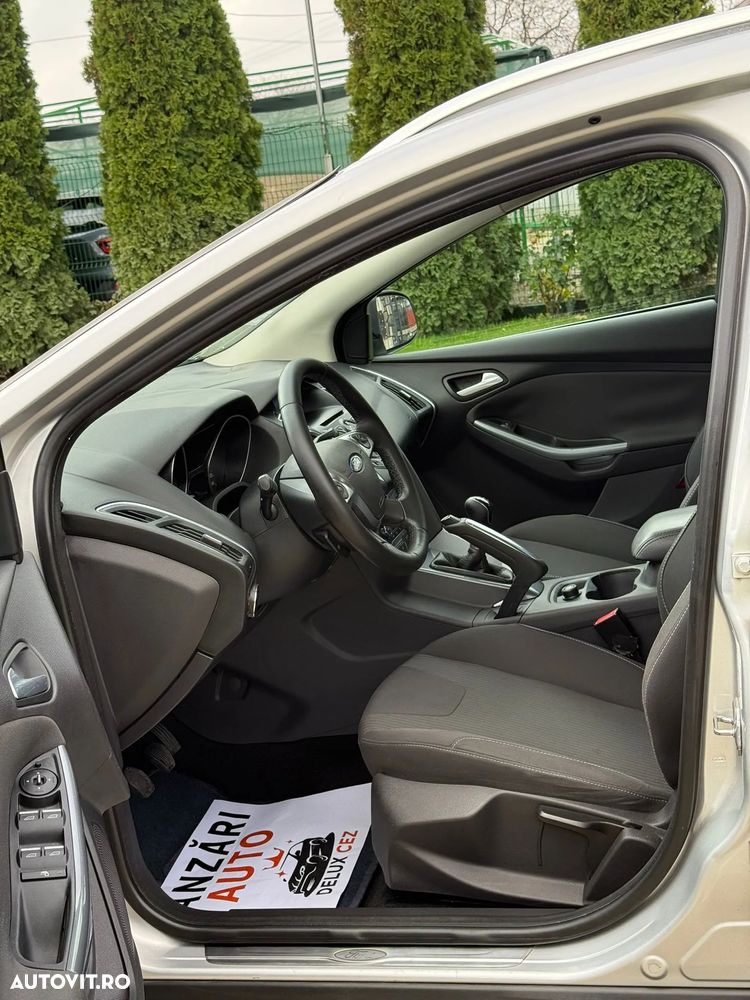 Ford Focus 1.6 TDCi DPF Start-Stopp-System Titanium - 10