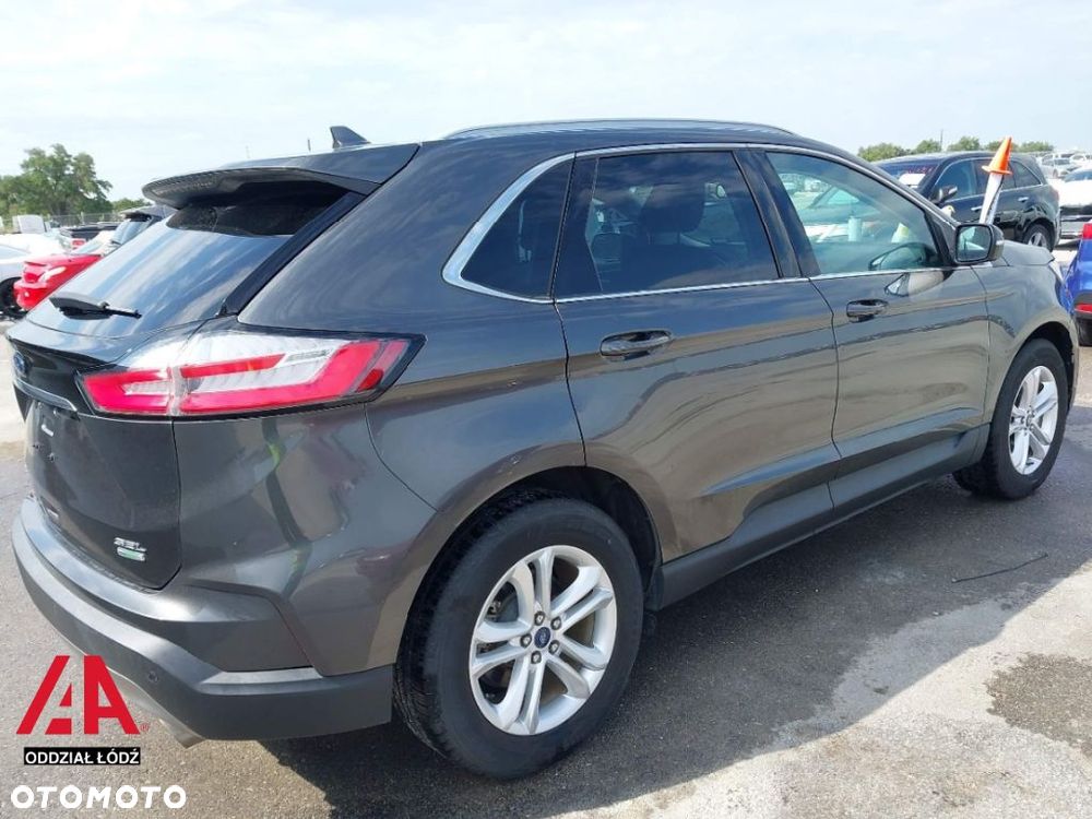 Ford Edge - 8