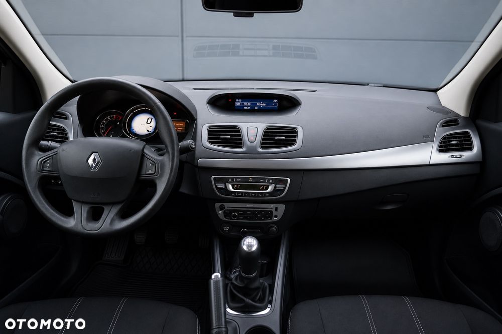 Renault Fluence 1.6 16V Limited - 11