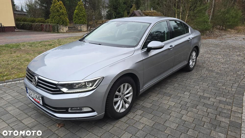 Volkswagen Passat 2.0 TDI SCR Comfortline - 1