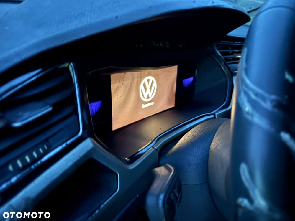Volkswagen Touran 2.0 TDI SCR DSG UNITED - 17