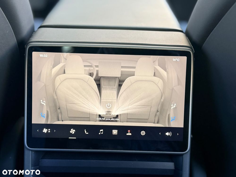 Tesla Model 3 Performance AWD - 29