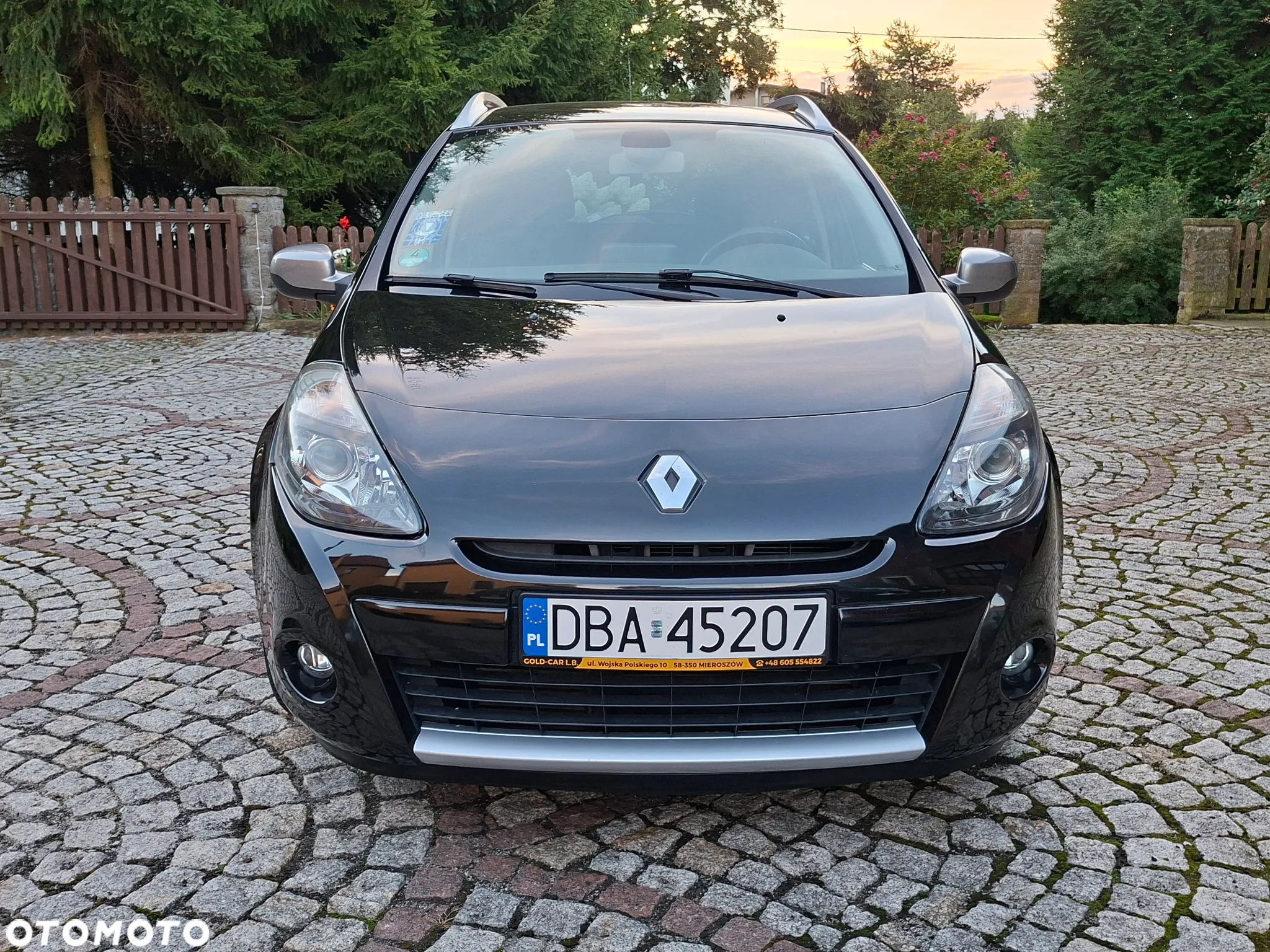 Renault Clio TCe 100 Grandtour TomTom Edition - 10