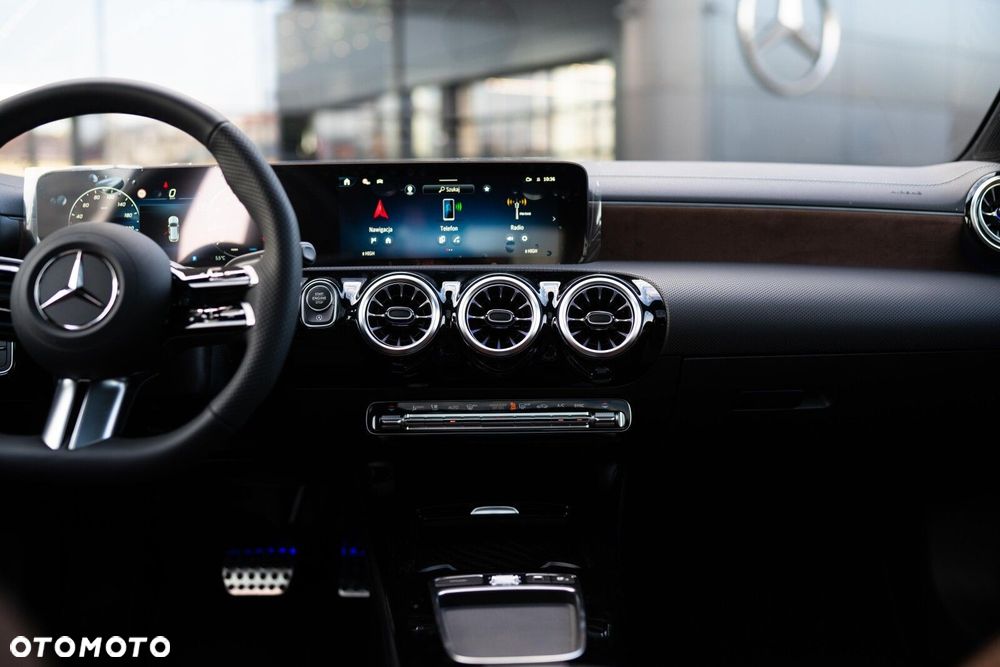 Mercedes-Benz CLA - 34