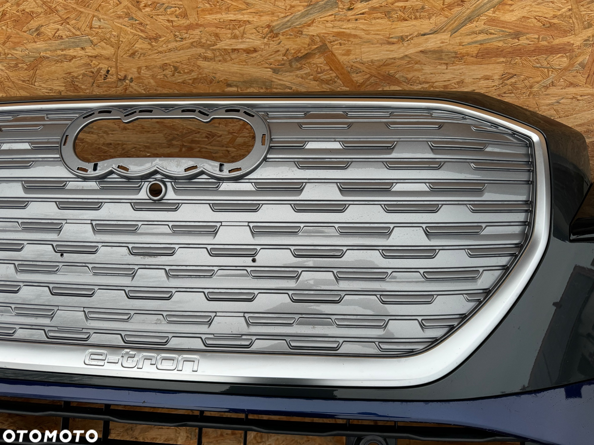 ZDERZAK PRZÓD PRZEDNI AUDI Q4 E-TRON GRILL RAMKA LISTWA NAROŻNIK PRAWY LEWY SPOILER DÓŁ KRATKA  89A807725A 89A807438 89A807437 89A807061A 89A807683 89A807733 89A853653A ORYGINAŁ - 6