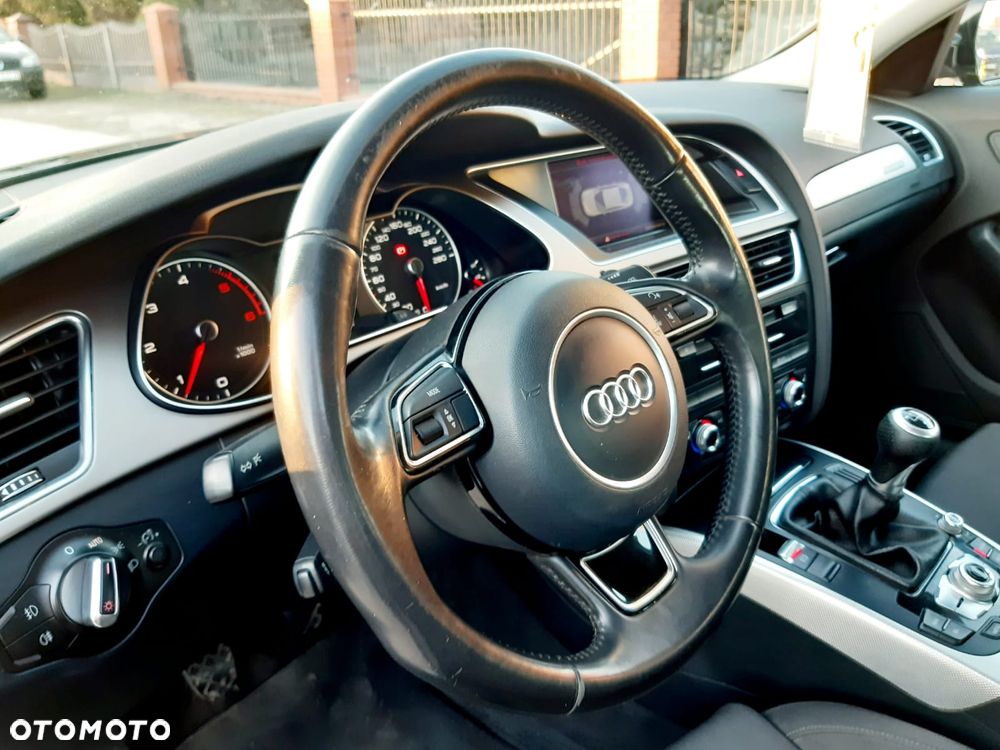 Audi A4 Limousine - 15