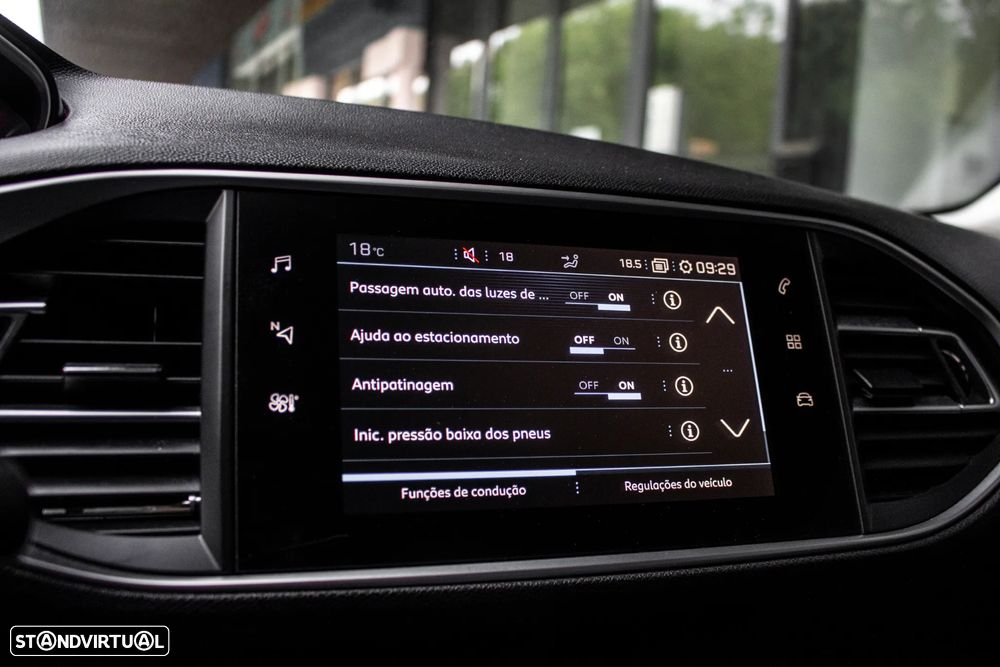 Peugeot 308 SW BlueHDi 130 Stop & Start Active - 37