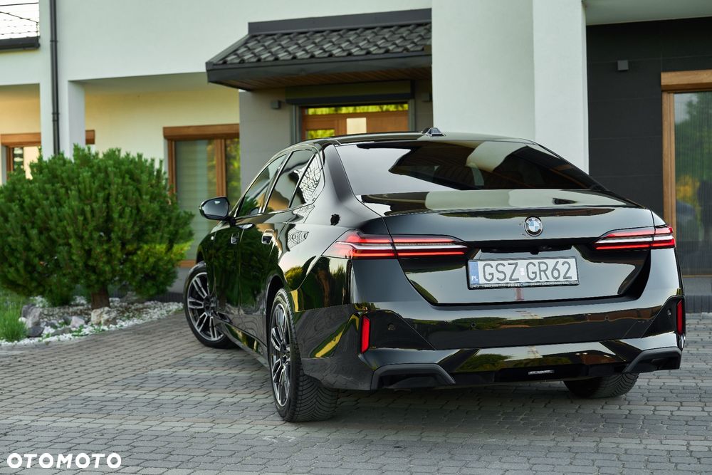 BMW Seria 5 520i mHEV M Sport sport - 16