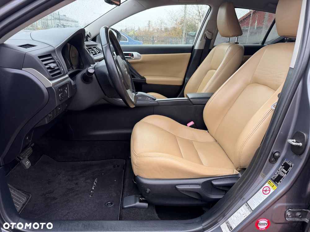 Lexus CT 200h Prestige - 9