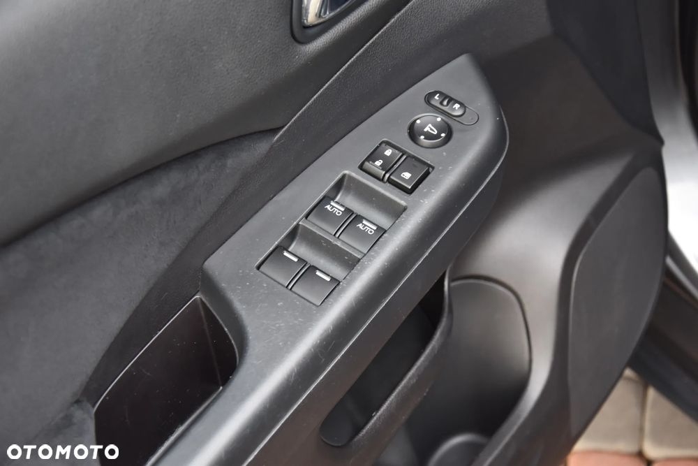 Honda CR-V 2.0i-VTEC 2WD City Edition - 30