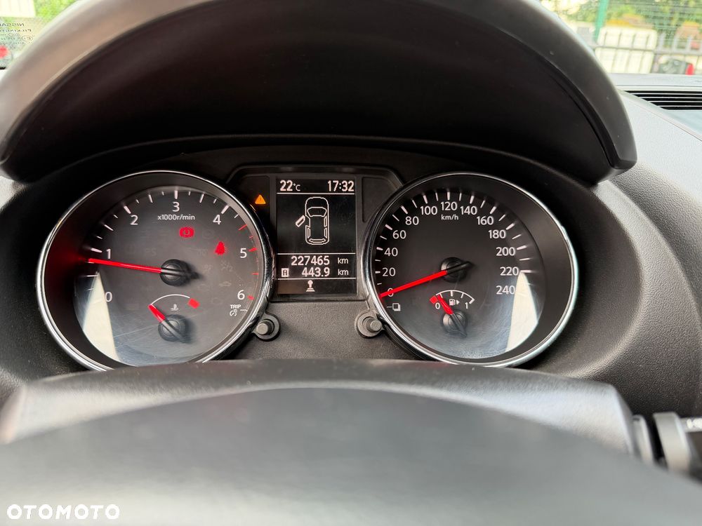 Nissan Qashqai 1.5 dCi DPF visia - 23