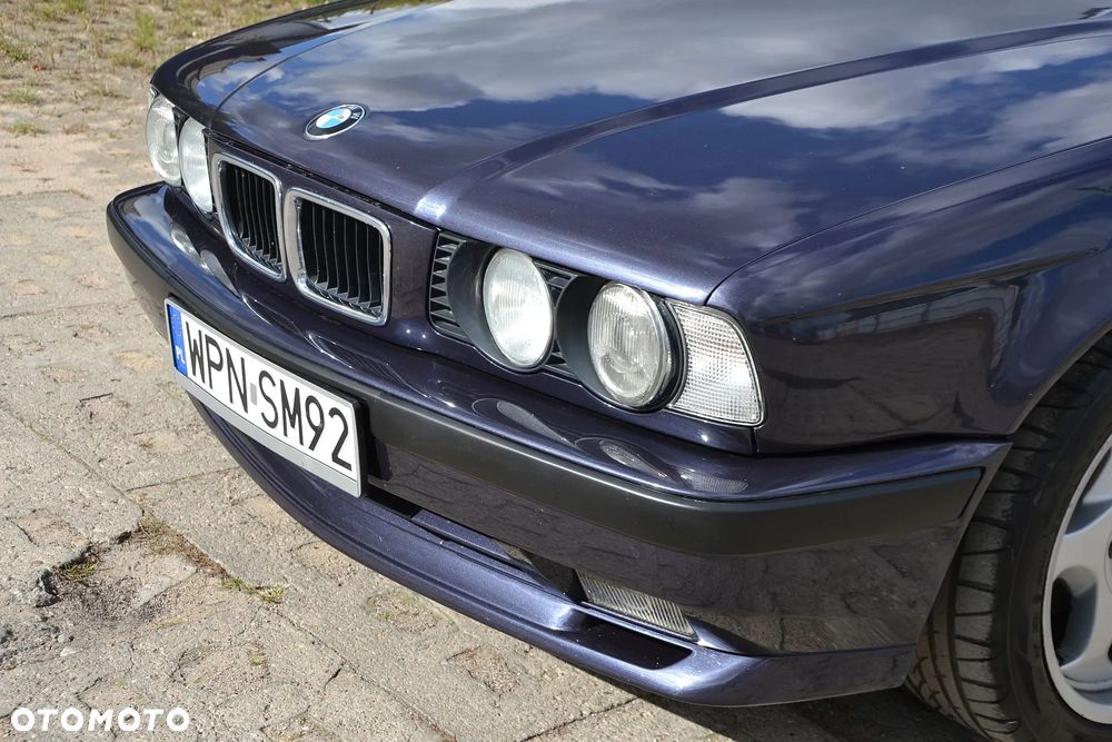 BMW Seria 5 540i - 25