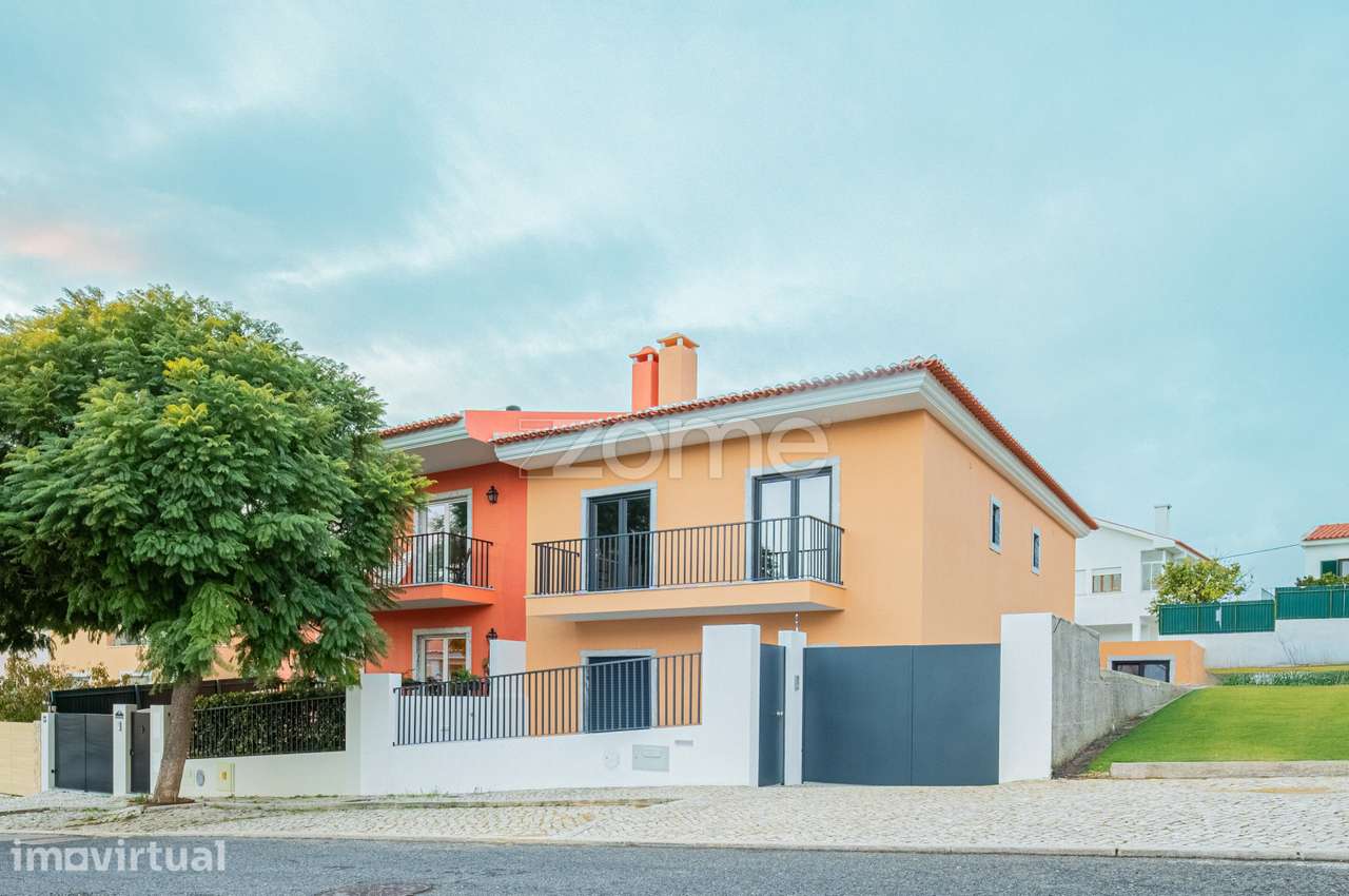 Moradia T3 com 6 assoalhadas, nova, no Alto dos Gaios - Estoril - Grande imagem: 3/39