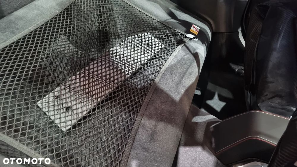 BMW M4 CSL sport - 31