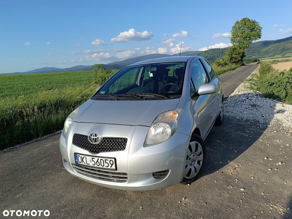 Toyota Yaris - 1