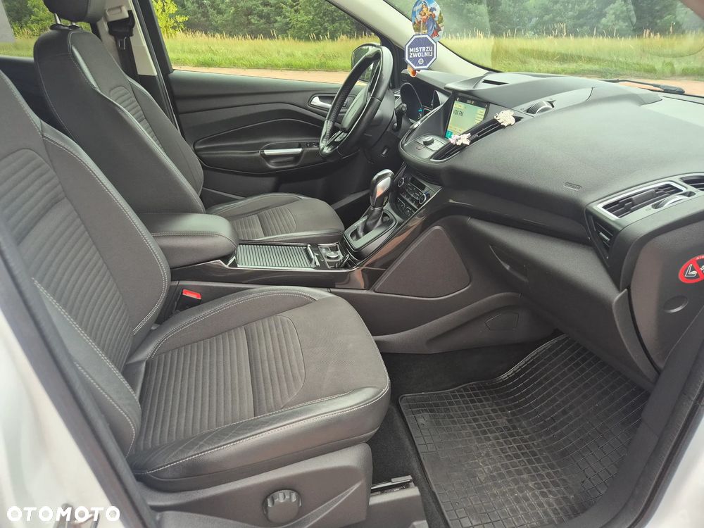 Ford Kuga - 10